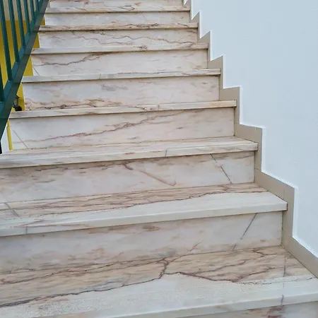 Rota Do Sol Daire Armação de Pêra